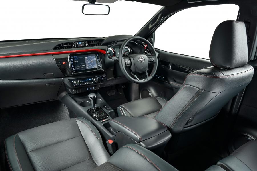 Торпедо Toyota Hilux GR Sport Double Cab 2019 года  (ZA) (фото 38 из 43)